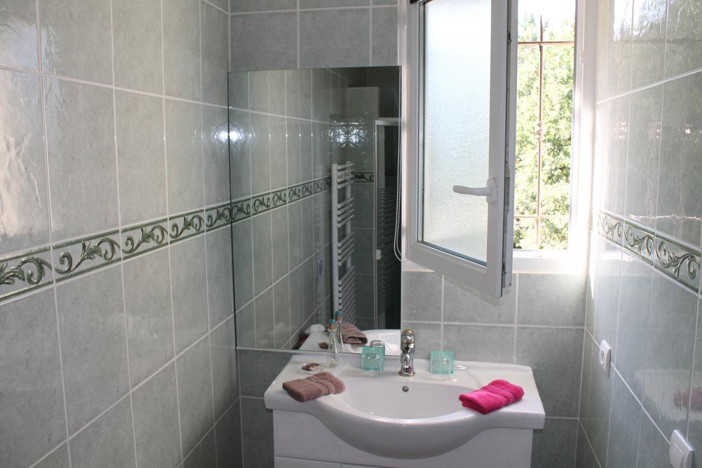 La Maison De Jenny Bed and Breakfast Montauroux Εξωτερικό φωτογραφία